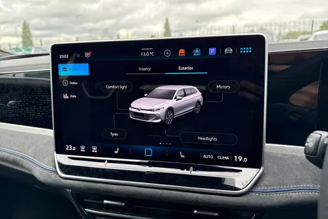  Volkswagen Passat 1.5 eTSI MHEV R-Line DSG Euro 6 (s/s) 5dr Thumbnail #44