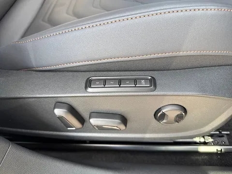 CUPRA Leon 1.5 eTSI EVO V3 DSG Euro 6 (s/s) 5dr Thumbnail #33