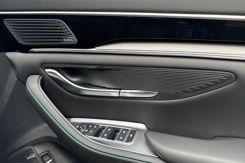  BYD Seal U 1.5 DM-i 18.3kWh Design CVT Auto AWD Euro 6 (s/s) 5dr Thumbnail #18