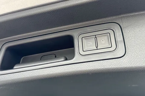  BYD Seal U 1.5 DM-i 18.3kWh Design CVT Auto AWD Euro 6 (s/s) 5dr Thumbnail #29