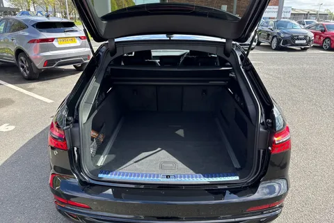 Audi A6 Avant 2.0 TDI 40 Black Edition S Tronic quattro Euro 6 (s/s) 5dr Thumbnail #7