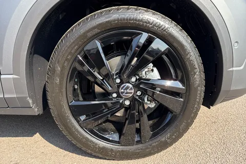  Volkswagen T-Roc 1.5 TSI Black Edition DSG Euro 6 (s/s) 5dr Thumbnail #10