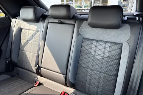  Volkswagen T-Roc 1.5 TSI Black Edition DSG Euro 6 (s/s) 5dr Thumbnail #19