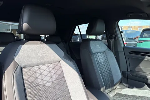  Volkswagen T-Roc 1.5 TSI Black Edition DSG Euro 6 (s/s) 5dr Thumbnail #24