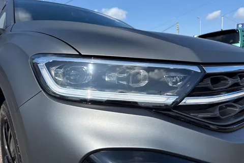  Volkswagen T-Roc 1.5 TSI Black Edition DSG Euro 6 (s/s) 5dr Thumbnail #26