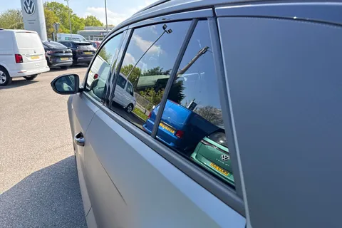  Volkswagen T-Roc 1.5 TSI Black Edition DSG Euro 6 (s/s) 5dr Thumbnail #31