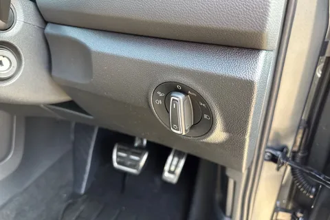  Volkswagen T-Roc 1.5 TSI Black Edition DSG Euro 6 (s/s) 5dr Thumbnail #37