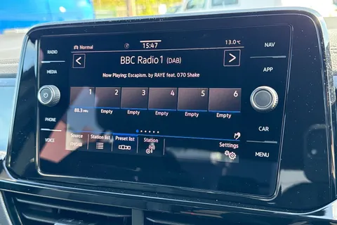  Volkswagen T-Roc 1.5 TSI Black Edition DSG Euro 6 (s/s) 5dr Thumbnail #47