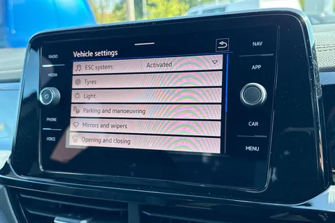  Volkswagen T-Roc 1.5 TSI Black Edition DSG Euro 6 (s/s) 5dr Thumbnail #52