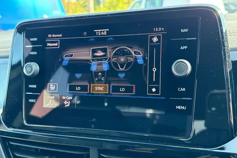  Volkswagen T-Roc 1.5 TSI Black Edition DSG Euro 6 (s/s) 5dr Thumbnail #55