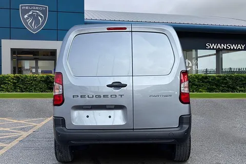 4 of 45 for PEUGEOT Partner 1.5 BlueHDi 1000 Professional Standard Panel Van SWB Euro 6 (s/s) 5dr