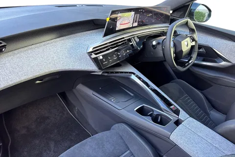 8 of 67 for PEUGEOT E-5008 73kWh GT Auto 5dr