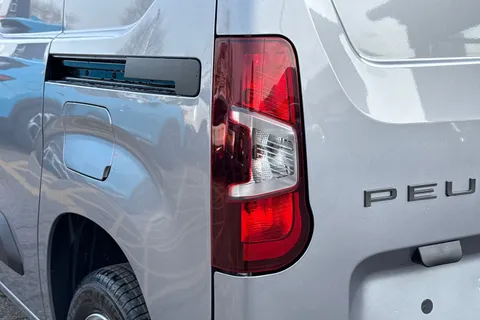 15 of 45 for PEUGEOT Partner 1.5 BlueHDi 1000 Professional Standard Panel Van SWB Euro 6 (s/s) 5dr