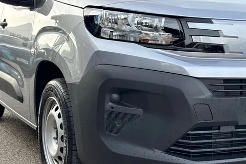 16 of 45 for PEUGEOT Partner 1.5 BlueHDi 1000 Professional Standard Panel Van SWB Euro 6 (s/s) 5dr