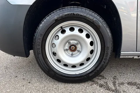 23 of 45 for PEUGEOT Partner 1.5 BlueHDi 1000 Professional Standard Panel Van SWB Euro 6 (s/s) 5dr