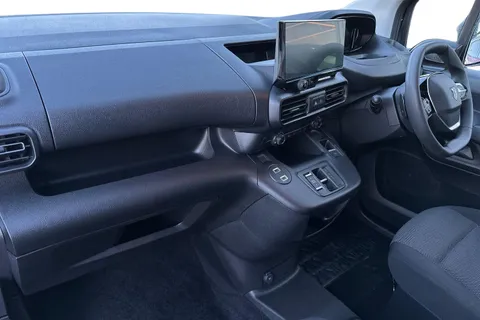 9 of 44 for PEUGEOT E-Partner 52kWh Professional Standard Panel Van Auto SWB 5dr (7.4kW Charger)