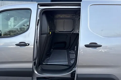 26 of 45 for PEUGEOT Partner 1.5 BlueHDi 1000 Professional Standard Panel Van SWB Euro 6 (s/s) 5dr