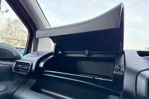 30 of 45 for PEUGEOT Partner 1.5 BlueHDi 1000 Professional Standard Panel Van SWB Euro 6 (s/s) 5dr