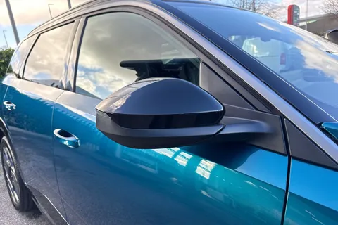 27 of 67 for PEUGEOT E-5008 73kWh GT Auto 5dr