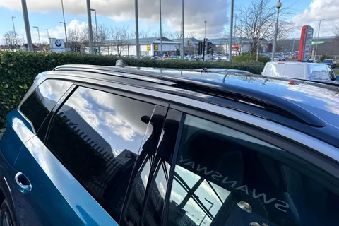 28 of 67 for PEUGEOT E-5008 73kWh GT Auto 5dr