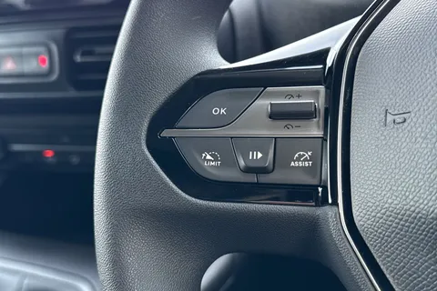 33 of 45 for PEUGEOT Partner 1.5 BlueHDi 1000 Professional Standard Panel Van SWB Euro 6 (s/s) 5dr