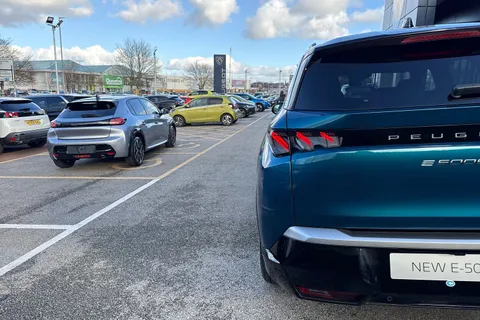 30 of 67 for PEUGEOT E-5008 73kWh GT Auto 5dr