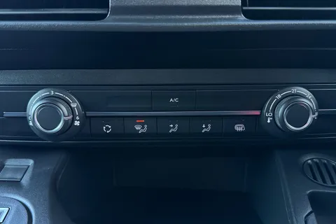 19 of 44 for PEUGEOT E-Partner 52kWh Professional Standard Panel Van Auto SWB 5dr (7.4kW Charger)