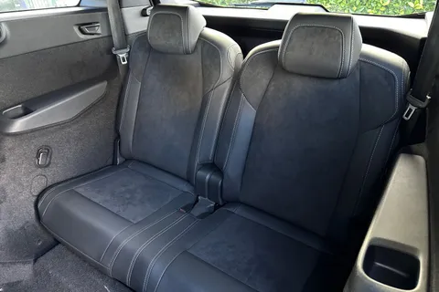 35 of 67 for PEUGEOT E-5008 73kWh GT Auto 5dr