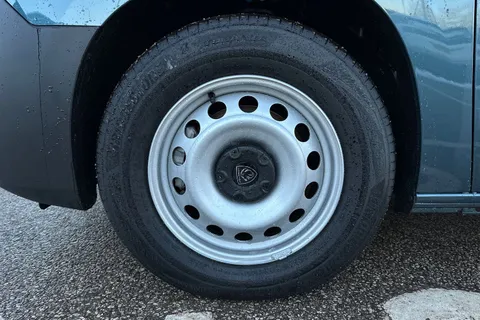 24 of 44 for PEUGEOT E-Partner 52kWh Professional Standard Panel Van Auto SWB 5dr (7.4kW Charger)