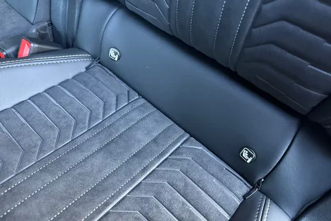 37 of 67 for PEUGEOT E-5008 73kWh GT Auto 5dr