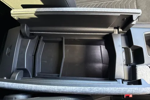 60 of 67 for PEUGEOT E-5008 73kWh GT Auto 5dr