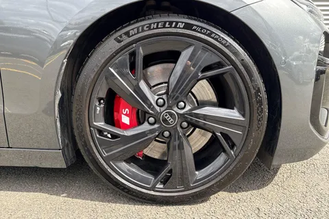 DL74PYT Audi S6 E-Tron Avant 100kWh Launch Edition Auto quattro 5dr Thumbnail #7