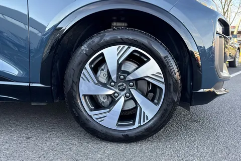 PY74KFO Audi Q6 E-Tron Q6 SUV S line e-tron performance   kW Thumbnail #10