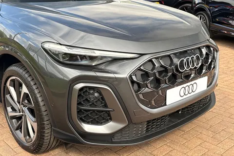 Audi Q5 2.0 TDI S line S Tronic quattro Euro 6 (s/s) 5dr Thumbnail #9