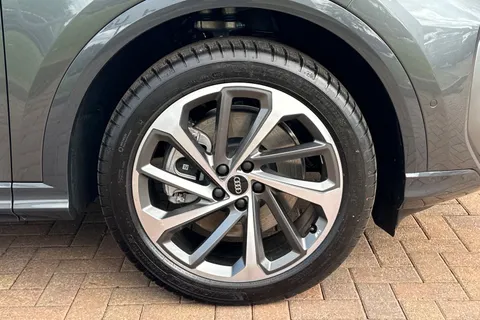 Audi Q5 2.0 TDI S line S Tronic quattro Euro 6 (s/s) 5dr Thumbnail #10