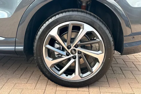 Audi Q5 2.0 TDI S line S Tronic quattro Euro 6 (s/s) 5dr Thumbnail #12