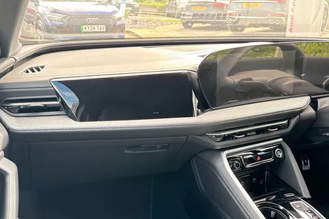 Audi Q5 2.0 TDI S line S Tronic quattro Euro 6 (s/s) 5dr Thumbnail #20