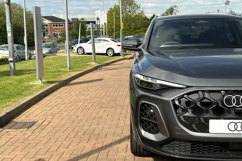 Audi Q5 2.0 TDI S line S Tronic quattro Euro 6 (s/s) 5dr Thumbnail #30