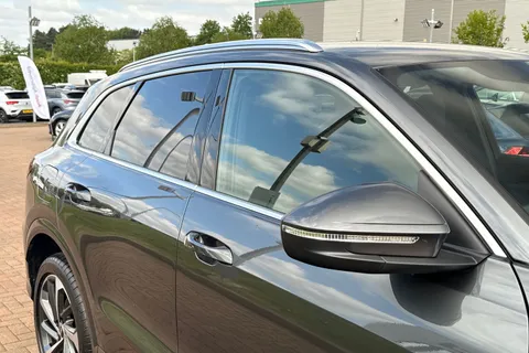 Audi Q5 2.0 TDI S line S Tronic quattro Euro 6 (s/s) 5dr Thumbnail #34