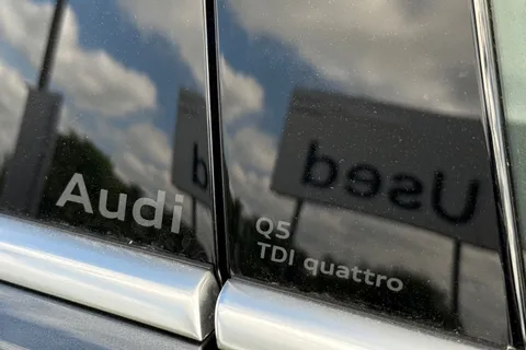 Audi Q5 2.0 TDI S line S Tronic quattro Euro 6 (s/s) 5dr Thumbnail #35