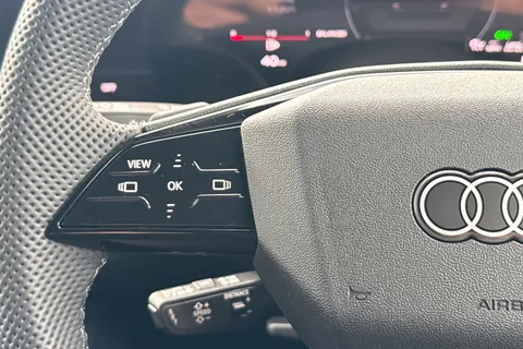 Audi Q5 2.0 TDI S line S Tronic quattro Euro 6 (s/s) 5dr Thumbnail #48