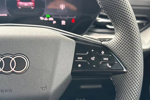 Audi Q5 2.0 TDI S line S Tronic quattro Euro 6 (s/s) 5dr Thumbnail #49