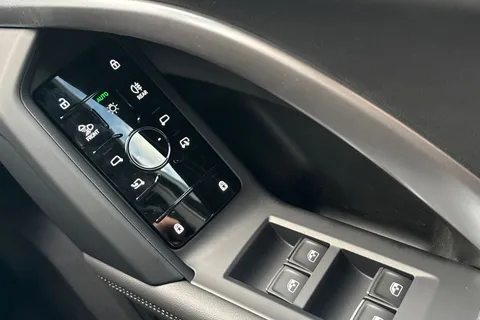 Audi Q5 2.0 TDI S line S Tronic quattro Euro 6 (s/s) 5dr Thumbnail #52