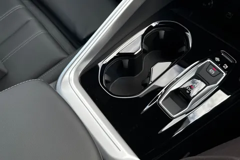 Audi Q5 2.0 TDI S line S Tronic quattro Euro 6 (s/s) 5dr Thumbnail #53