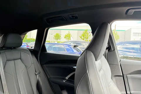 Audi Q5 2.0 TDI S line S Tronic quattro Euro 6 (s/s) 5dr Thumbnail #61