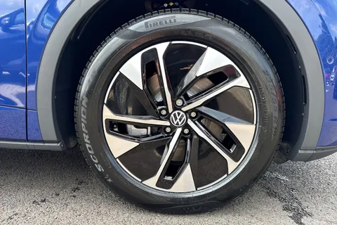 Volkswagen ID.5 Pro 77kWh Match Auto 5dr Thumbnail #11