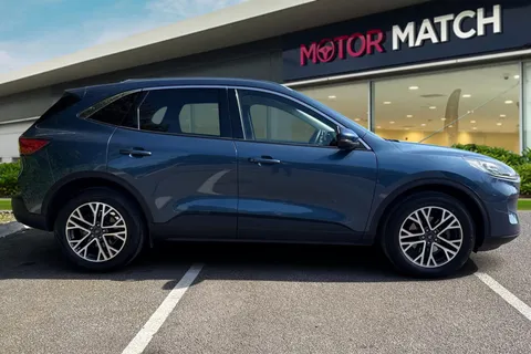 YH22YLJ Ford Kuga 1.5 EcoBlue Titanium Euro 6 (s/s) 5dr Thumbnail #4