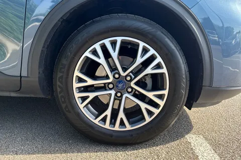 YH22YLJ Ford Kuga 1.5 EcoBlue Titanium Euro 6 (s/s) 5dr Thumbnail #10