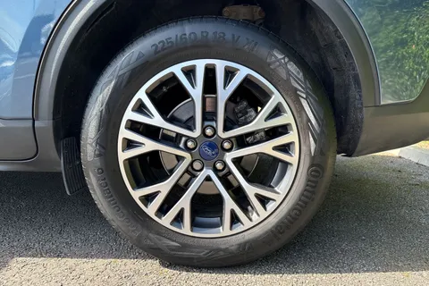 YH22YLJ Ford Kuga 1.5 EcoBlue Titanium Euro 6 (s/s) 5dr Thumbnail #12