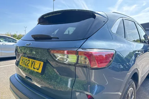 YH22YLJ Ford Kuga 1.5 EcoBlue Titanium Euro 6 (s/s) 5dr Thumbnail #32